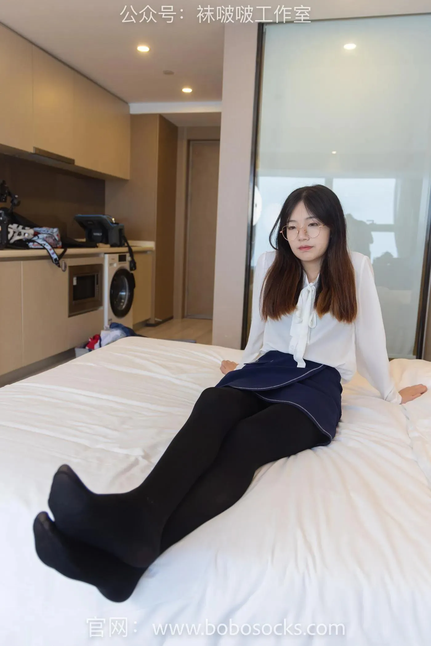 [BoBoSocks袜啵啵]NO.114 小甜豆-高跟鞋、帆布鞋、肉丝、厚黑丝 [175P]插图6